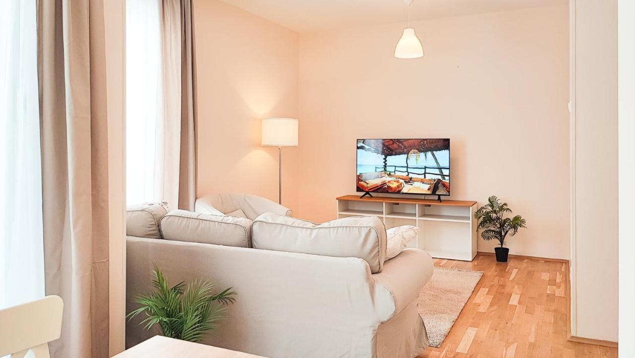 Filinhome Papa Suite 5 Novi Sad Exterior photo